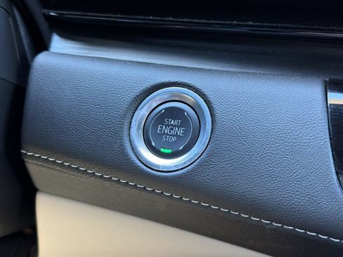Certified 2024 Cadillac Escalade Premium Luxury AWD/4WD image 17