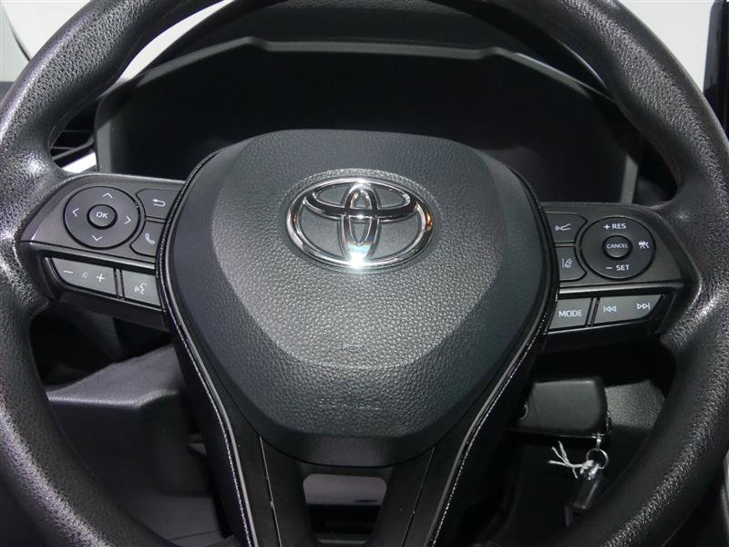 Used 2021 Toyota RAV4 LE AWD/4WD image 31