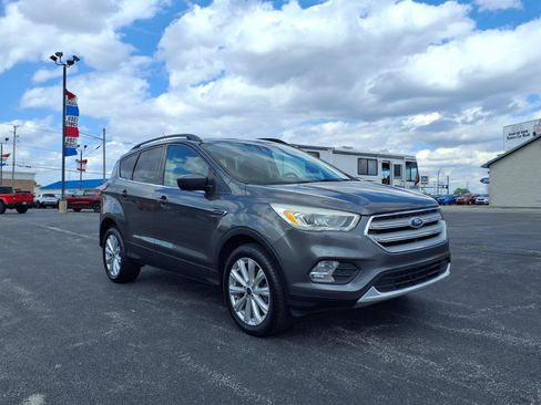 Used 2019 Ford Escape SEL AWD/4WD image 3