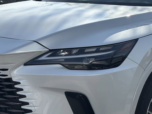 Used 2025 Lexus RX 350 Premium w/ Accessory Package (Z1) image 6