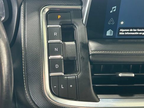 Used 2022 Chevrolet Tahoe Premier w/ Premium Package 2 RWD image 25