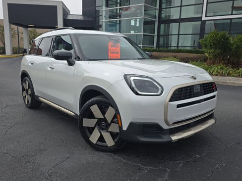 Certified 2025 MINI Cooper Countryman S w/ Comfort Package Max image 29