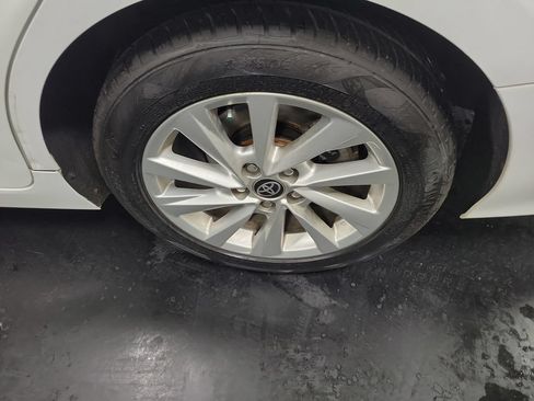 Used 2021 Toyota Camry LE FWD image 12