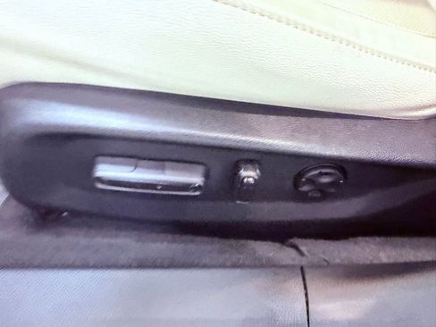 Used 2020 Honda Accord Touring image 21