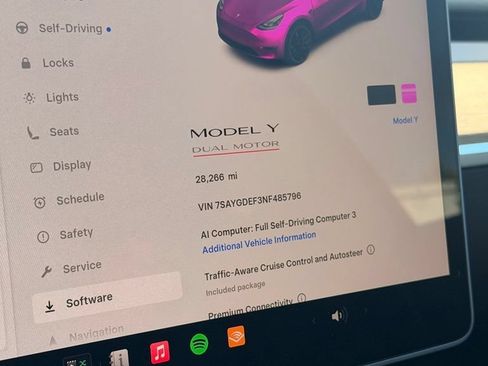 Used 2022 Tesla Model Y Performance AWD/4WD image 7