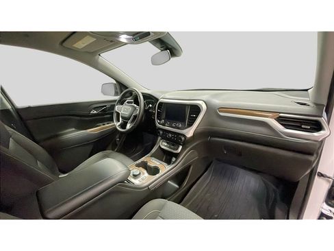 Used 2023 GMC Acadia SLE w/ Elevation Edition image 17