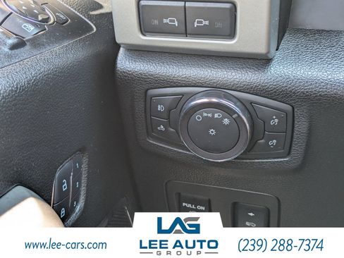 Used 2018 Ford F150 Lariat w/ Equipment Group 502A Luxury AWD/4WD image 19