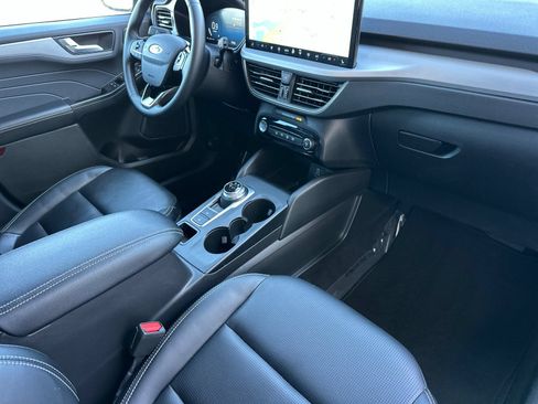 Used 2025 Ford Escape Platinum AWD/4WD image 15