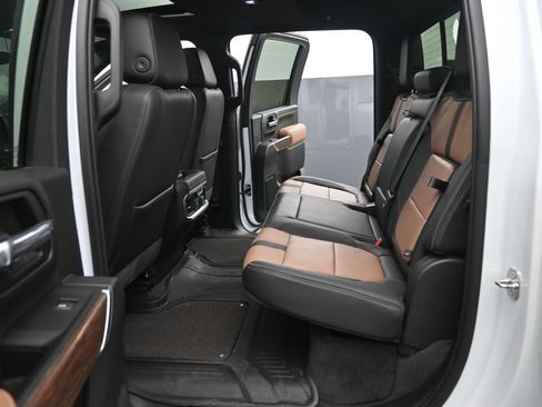 Used 2022 Chevrolet Silverado 2500 High Country image 13