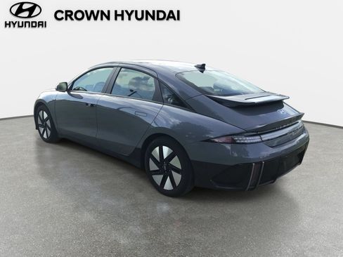 Used 2024 Hyundai Ioniq 6 SE RWD image 6