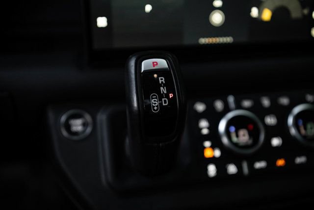 Used 2023 Land Rover Defender 130 X-Dynamic SE AWD/4WD image 16