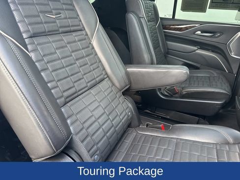 Used 2023 Cadillac Escalade Premium Luxury Platinum AWD/4WD image 33