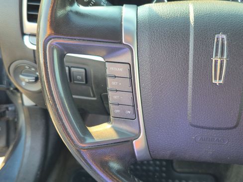 Used 2012 Lincoln MKZ FWD image 19