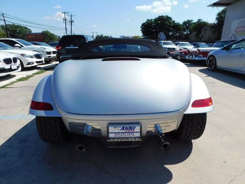 Used 2000 Plymouth Prowler image 6