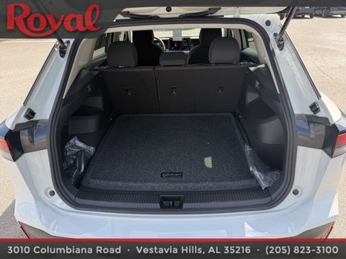 Used 2025 Volkswagen Tiguan S image 10