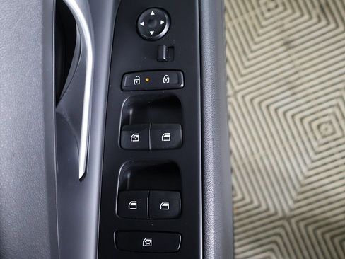 Used 2025 Hyundai Elantra Blue image 29