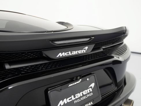 Used 2023 McLaren GT RWD image 45