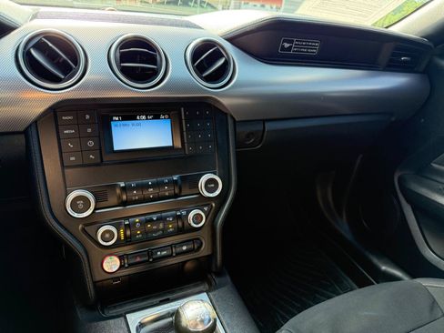 Used 2020 Ford Mustang GT RWD image 31