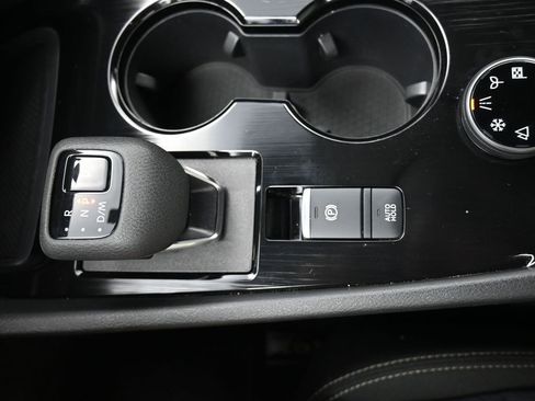 Used 2025 Nissan Rogue SV image 15