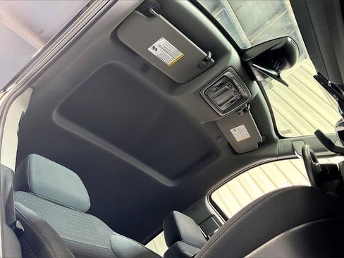 Used 2025 Chevrolet Silverado 1500 LT image 14