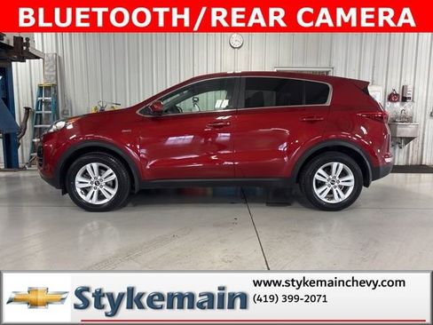 Used 2019 Kia Sportage LX image 2
