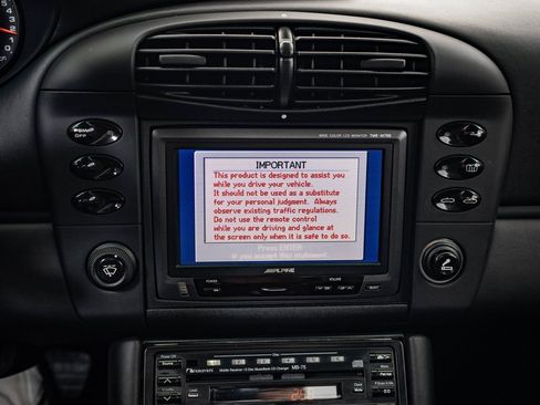 Used 2001 Porsche 911 Carrera 4 image 31