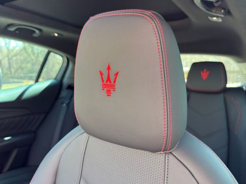 Certified 2024 Maserati Grecale Trofeo image 16