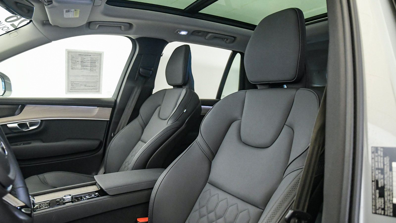 Certified 2026 Volvo XC90 B6 Plus AWD/4WD image 22
