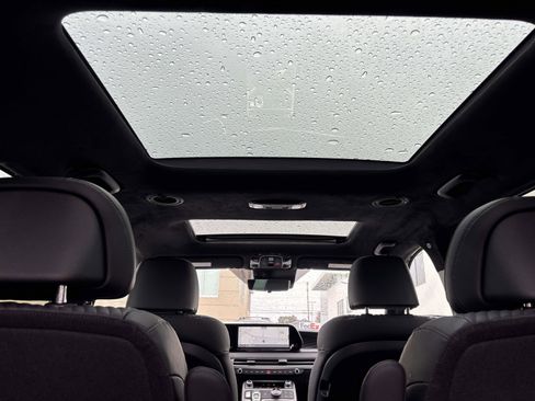 Used 2024 Hyundai Palisade Calligraphy image 15