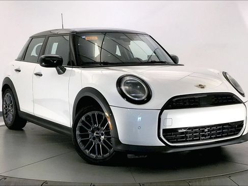 Used 2026 MINI Cooper 4-Door Hardtop FWD image 1