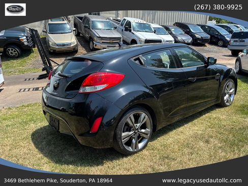Used 2012 Hyundai Veloster w/ Style Pkg FWD image 6