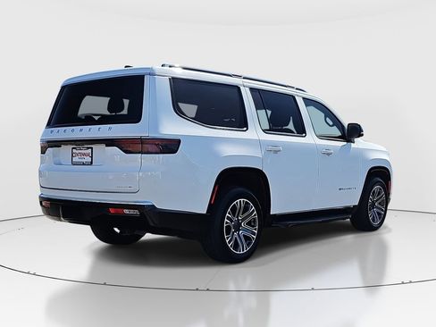 Used 2024 Jeep Wagoneer Series II w/ Flexible Seating Group AWD/4WD image 5