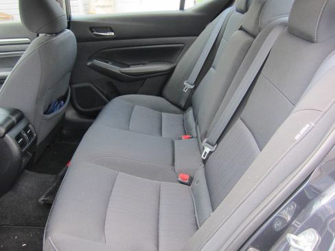 Used 2019 Nissan Altima 2.5 SV image 18