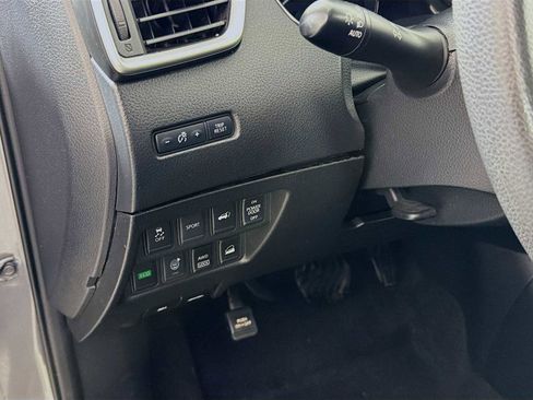 Used 2016 Nissan Rogue SV w/ SV Premium Package AWD/4WD image 8