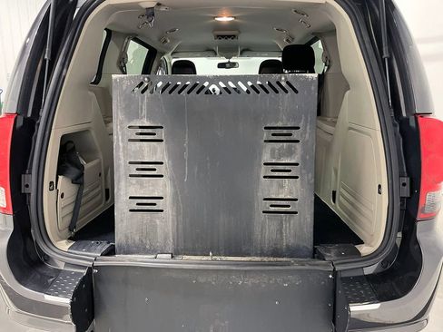 Used 2017 Dodge Grand Caravan SE w/ Power Window Group image 5