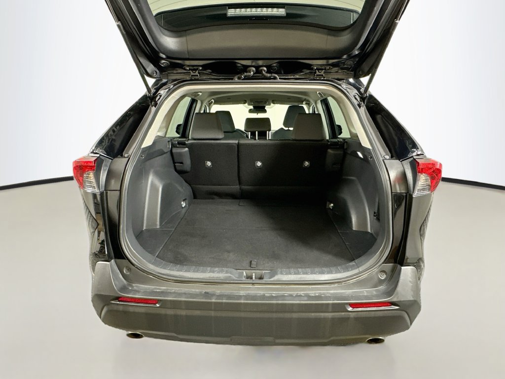 Certified 2025 Toyota RAV4 XLE FWD image 25