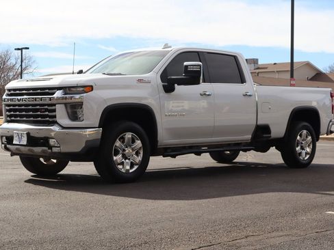 Used 2022 Chevrolet Silverado 3500 LTZ w/ LTZ Plus Package image 11