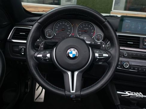 Used 2017 BMW M4 Convertible image 37