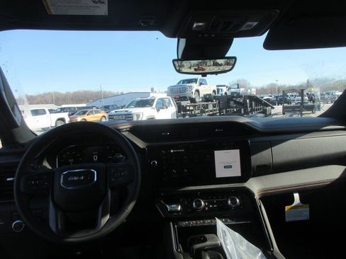 New 2026 GMC Sierra 1500 AT4 w/ AT4 Premium Package image 17