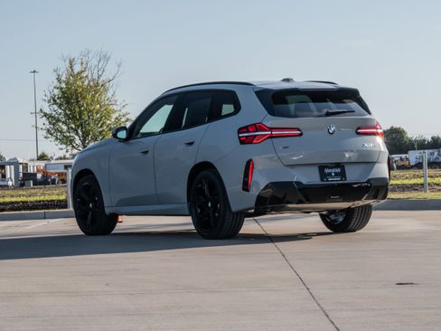 New 2026 BMW X3 xDrive30 w/ Premium Package image 3