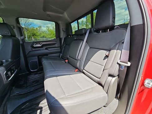 Used 2024 GMC Sierra 1500 SLT w/ SLT Premium Plus Package AWD/4WD image 26