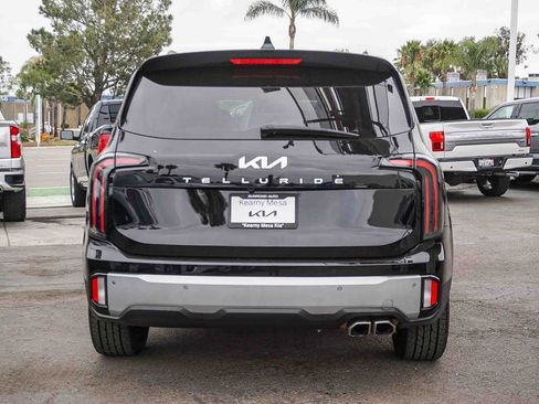 Used 2024 Kia Telluride EX w/ EX Captain's Chair Package FWD image 6
