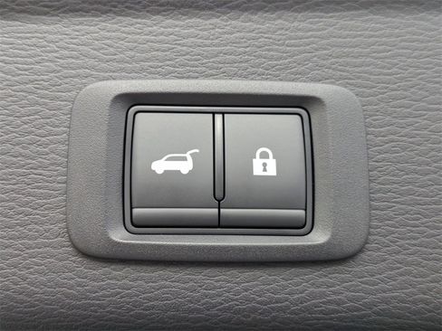 New 2025 Mitsubishi Outlander SEL image 13