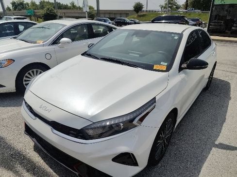 Used 2023 Kia Forte GT-Line w/ GT-Line Technology Package FWD image 13