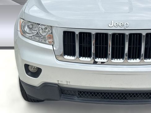 Used 2011 Jeep Grand Cherokee Laredo image 10