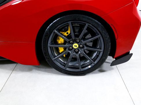 Used 2020 Ferrari 488 Pista Spider image 34