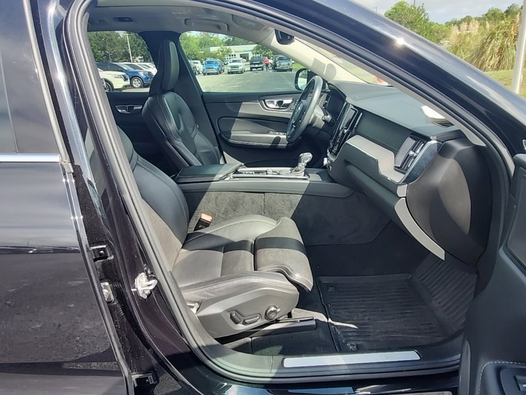 Used 2021 Volvo XC60 T5 Inscription w/ Advanced Package AWD/4WD image 32
