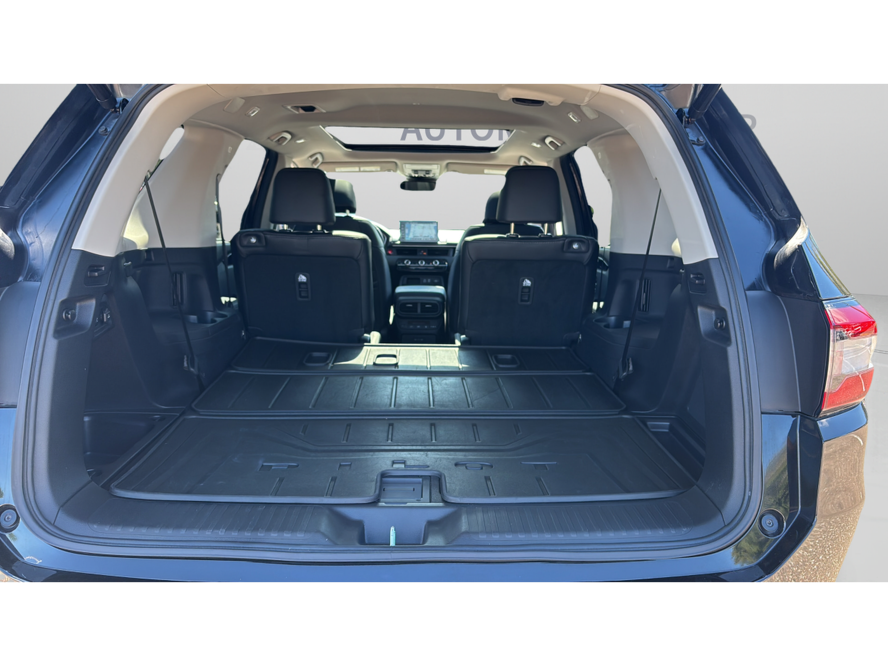 Certified 2025 Honda Pilot Touring image 13