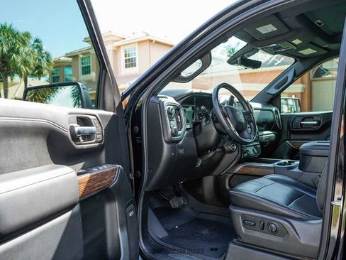 Used 2019 Chevrolet Silverado 1500 High Country w/ Technology Package AWD/4WD image 57