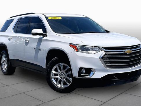 Used 2020 Chevrolet Traverse LT image 3
